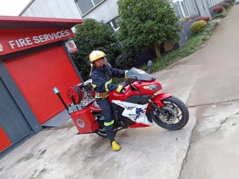 二輪消防摩托車